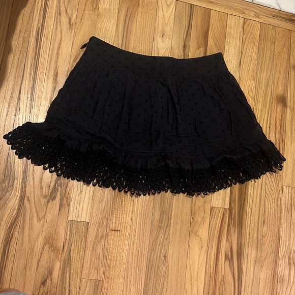 Juicy couture women size 2 black mini skirt with lace 70% cotton, 30% silk. - Picture 2 of 4